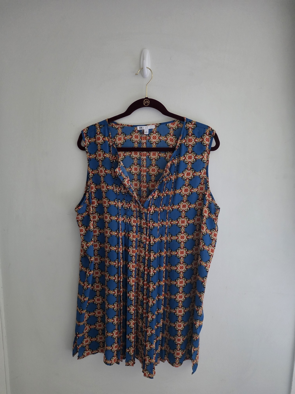 DR2 Blue Printed Sleeveless V-Neck Top